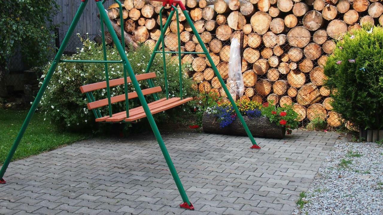 Pokoje Goscinne Pod Jaworem - Obok Pieknego Szlaku Wzdluz Rzeki Bialka, 1Km Do Stokow Kotelnica Exteriör bild