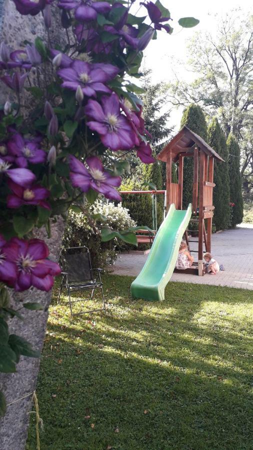 Pokoje Goscinne Pod Jaworem - Obok Pieknego Szlaku Wzdluz Rzeki Bialka, 1Km Do Stokow Kotelnica Exteriör bild